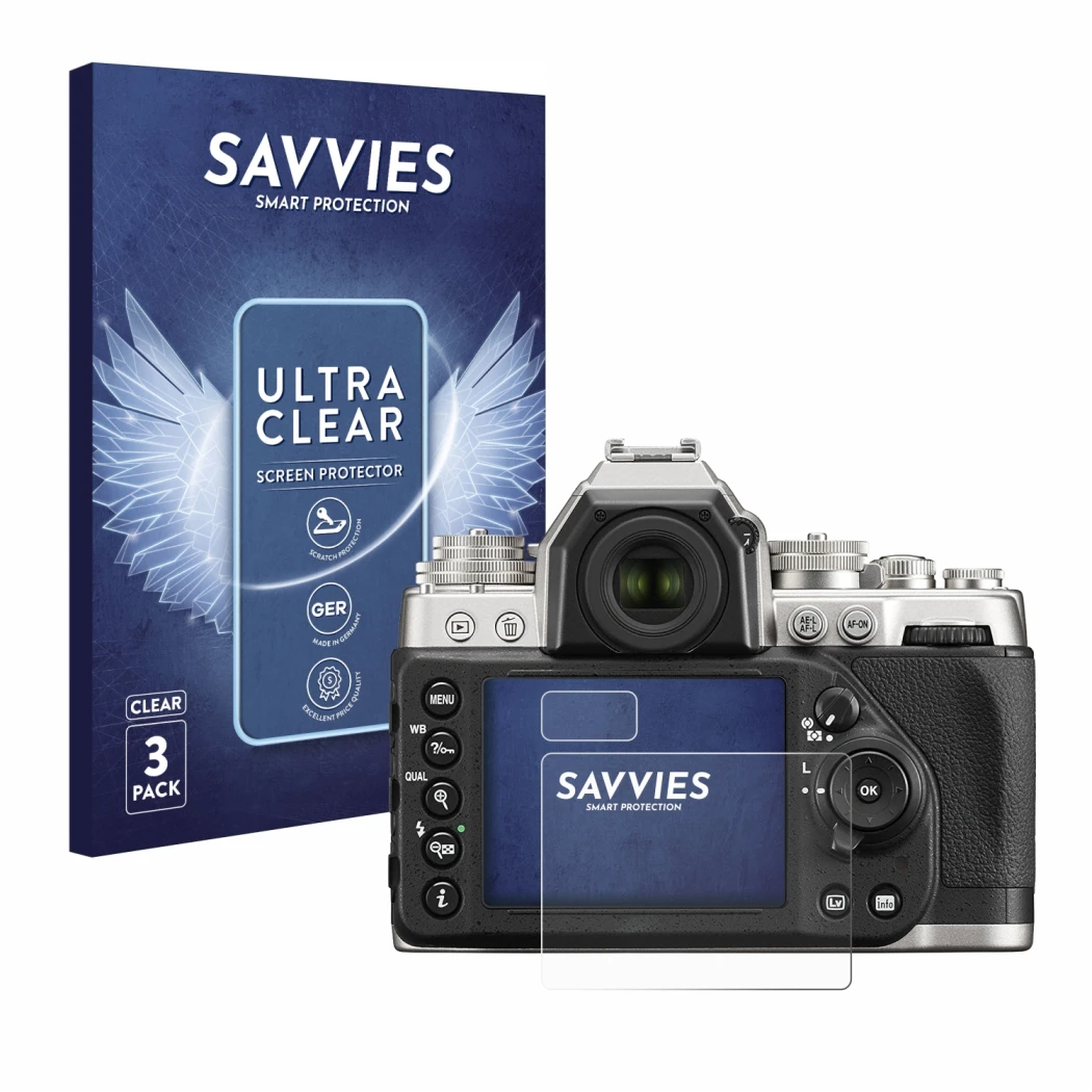 Front side of a product packaging with the brand logo Savvies. Next to it is the device Nikon Df shown with the corresponding 