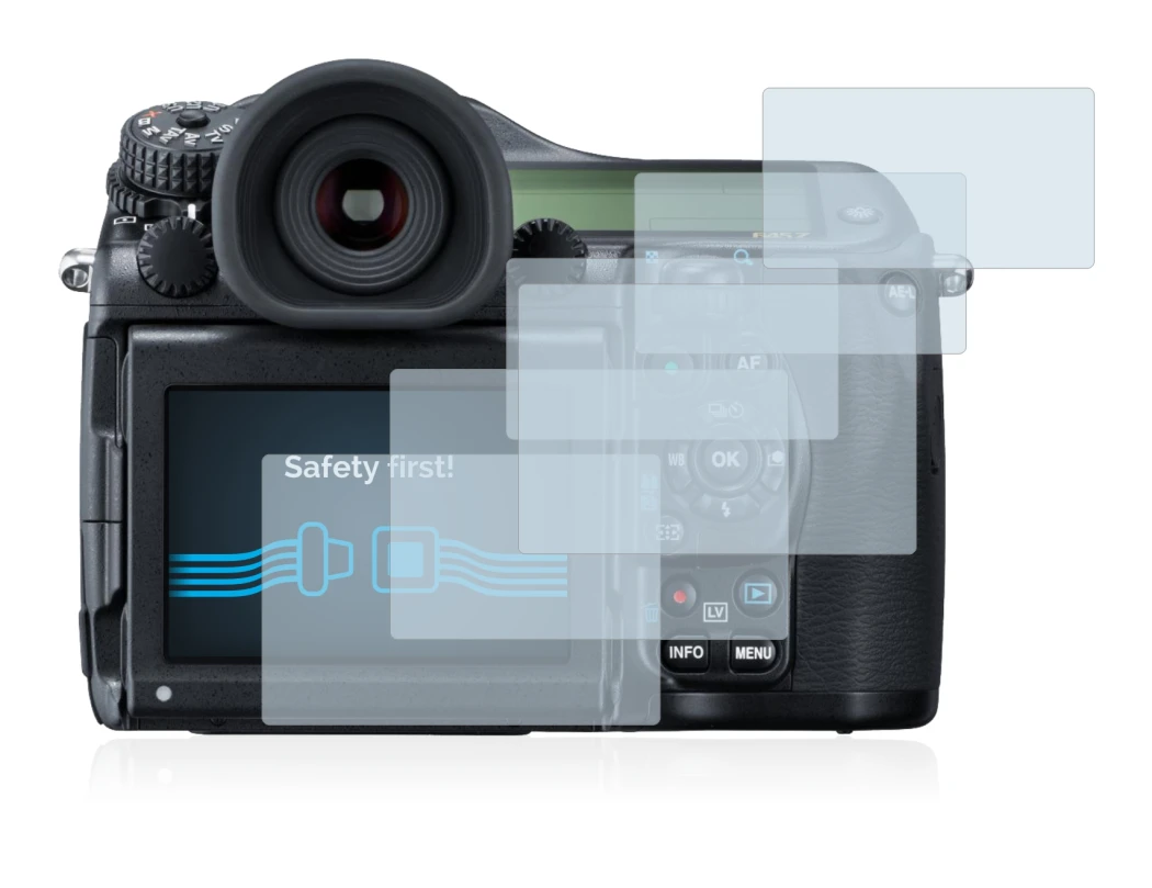 Image of the device Pentax 645Z with a wide variety of screen protectors.