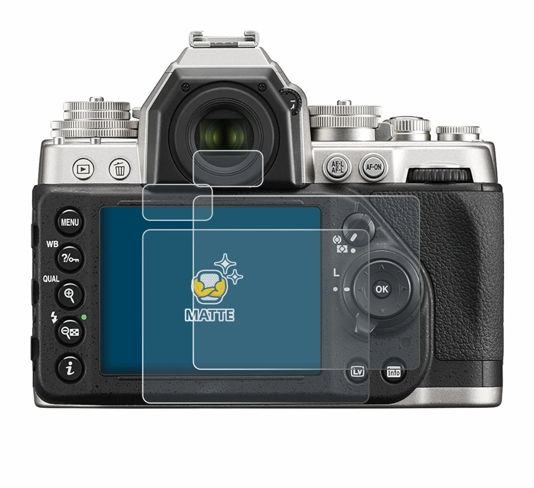 Image of the device Nikon Df with a wide variety of screen protectors.