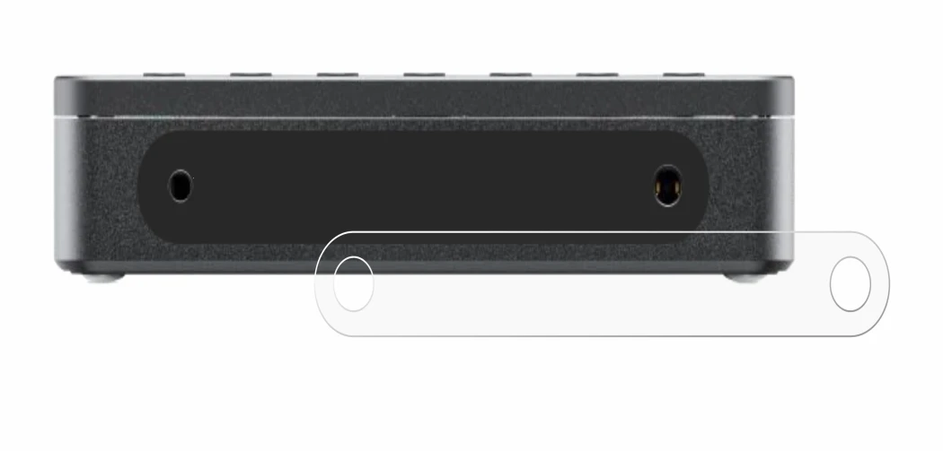 Image of the device FiiO DM13 BT with a wide variety of screen protectors.