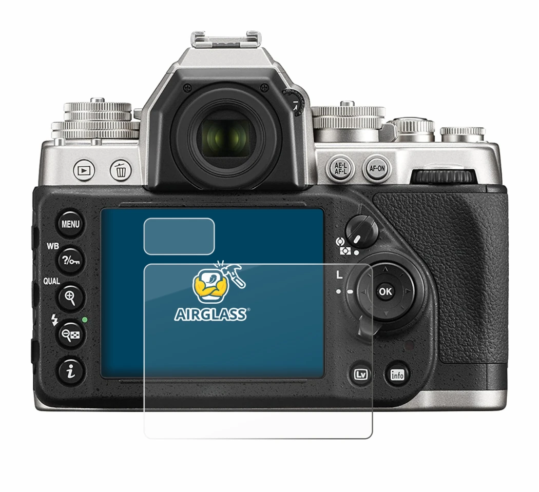Image of the device Nikon Df with a wide variety of screen protectors.