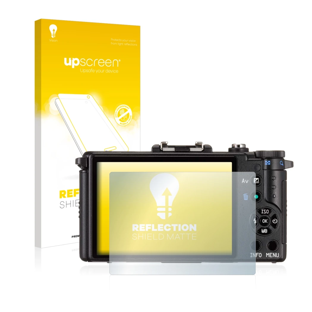 Front side of a product packaging with the brand logo upscreen. Next to it is the device Pentax Q shown with the corresponding