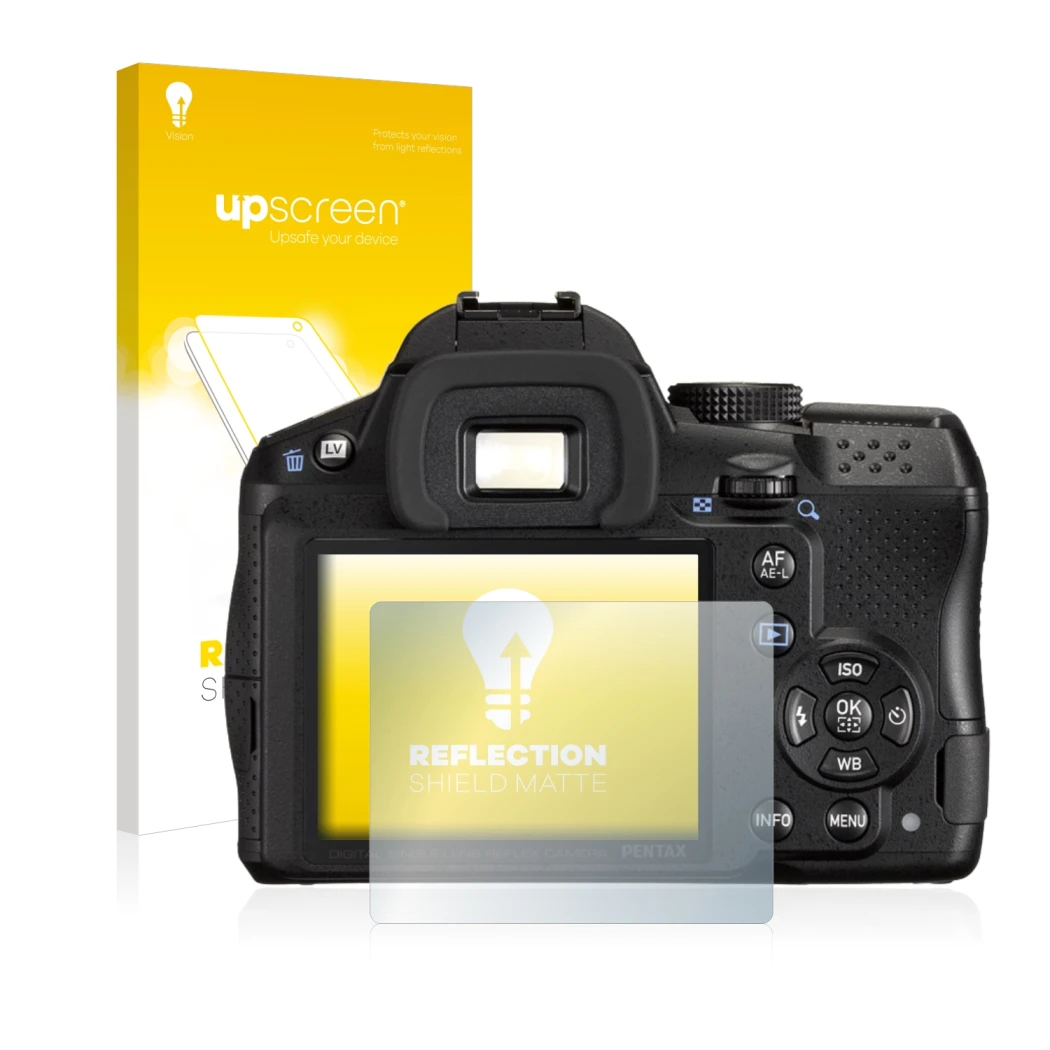 Front side of a product packaging with the brand logo upscreen. Next to it is the device Pentax K-30 shown with the correspond