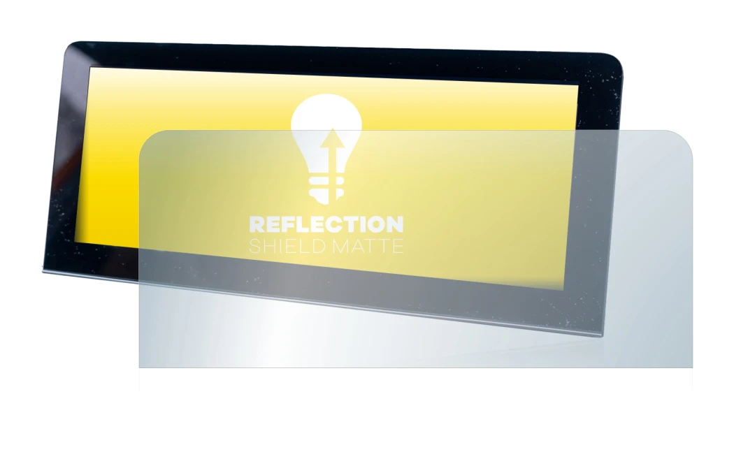 Image of the device MG 4 with a wide variety of screen protectors.