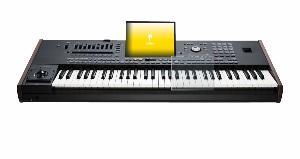 Image of the device KORG Pa5X with a wide variety of screen protectors.
