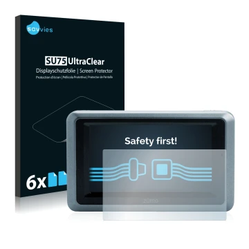 Front side of a product packaging with the brand logo Savvies. Next to it is the device Garmin zumo 660 shown with the corresp