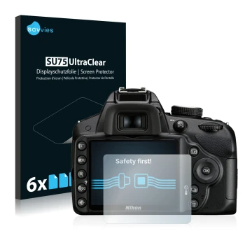 Front side of a product packaging with the brand logo Savvies. Next to it is the device Nikon D3200 shown with the correspondi