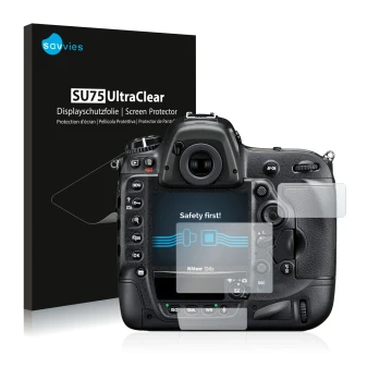 Front side of a product packaging with the brand logo Savvies. Next to it is the device Nikon D4S shown with the corresponding