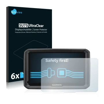 Front side of a product packaging with the brand logo Savvies. Next to it is the device Garmin dezl 770 LMT-D shown with the c