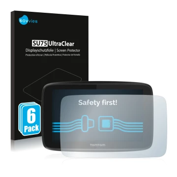 Front side of a product packaging with the brand logo Savvies. Next to it is the device TomTom GO 5200 shown with the correspo