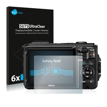 Front side of a product packaging with the brand logo Savvies. Next to it is the device Nikon Coolpix W300 shown with the corr