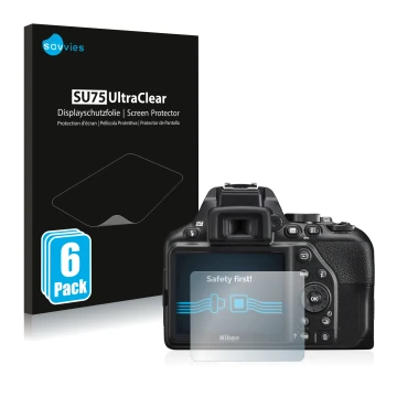Front side of a product packaging with the brand logo Savvies. Next to it is the device Nikon D3500 shown with the correspondi