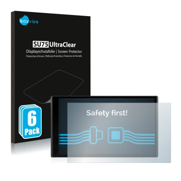 Front side of a product packaging with the brand logo Savvies. Next to it is the device Garmin DriveSmart 65 shown with the co