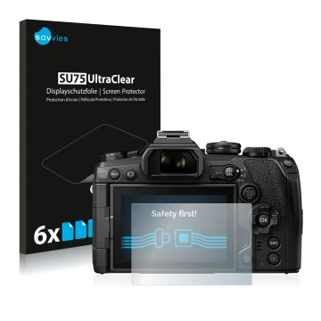 Front side of a product packaging with the brand logo Savvies. Next to it is the device Olympus OM-D E-M1 Mark III shown with 