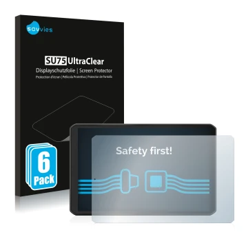 Front side of a product packaging with the brand logo Savvies. Next to it is the device Garmin dezl LGV810 shown with the corr