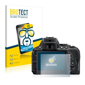 Front side of a product packaging with the brand logo BROTECT. Next to it is the device Nikon D5500 shown with the correspondi