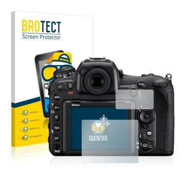 Front side of a product packaging with the brand logo BROTECT. Next to it is the device Nikon D500 shown with the correspondin