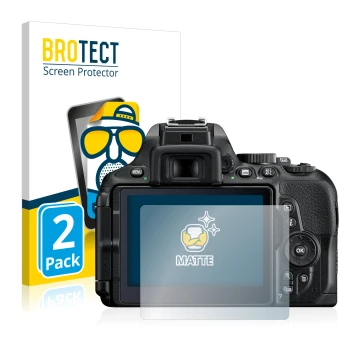 Front side of a product packaging with the brand logo BROTECT. Next to it is the device Nikon D5600 shown with the correspondi