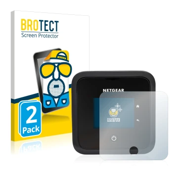 Front side of a product packaging with the brand logo BROTECT. Next to it is the device Netgear Nighthawk M5 shown with the co