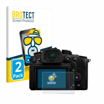 Front side of a product packaging with the brand logo BROTECT. Next to it is the device Panasonic Lumix DC-GH7 shown with the 