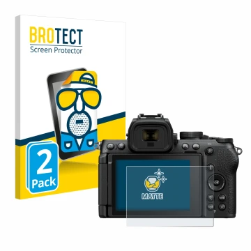 Front side of a product packaging with the brand logo BROTECT. Next to it is the device Nikon Z50 II shown with the correspond