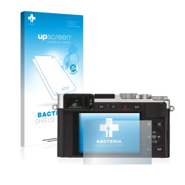 Front side of a product packaging with the brand logo upscreen. Next to it is the device Leica D-Lux 7 shown with the correspo