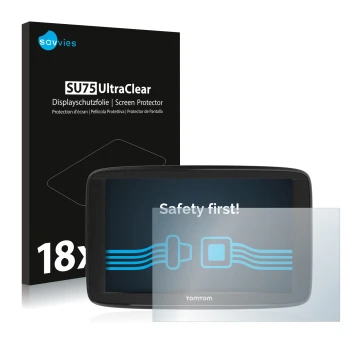 Front side of a product packaging with the brand logo Savvies. Next to it is the device TomTom Start 62 shown with the corresp