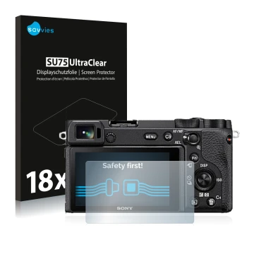 Front side of a product packaging with the brand logo Savvies. Next to it is the device Sony Alpha 6600 shown with the corresp