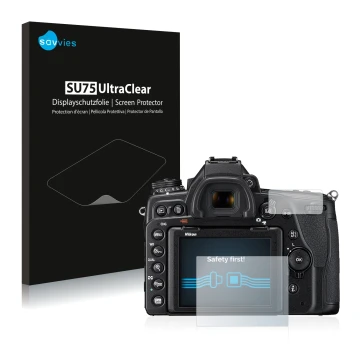 Front side of a product packaging with the brand logo Savvies. Next to it is the device Nikon D780 shown with the correspondin