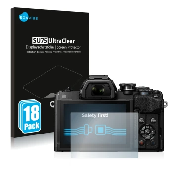 Front side of a product packaging with the brand logo Savvies. Next to it is the device Olympus OM-D E-M10 Mark IV shown with 