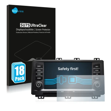 Front side of a product packaging with the brand logo Savvies. Next to it is the device Seat Ateca 2017 shown with the corresp