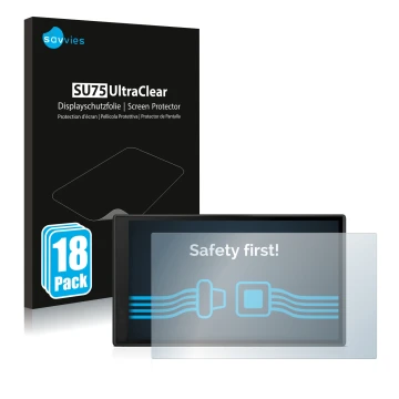 Front side of a product packaging with the brand logo Savvies. Next to it is the device Garmin DriveSmart 66 shown with the co