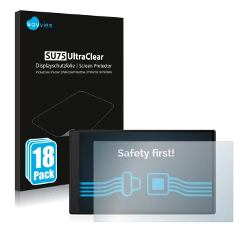 Front side of a product packaging with the brand logo Savvies. Next to it is the device Garmin Camper 795 shown with the corre