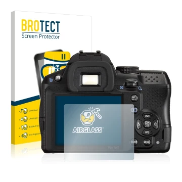 Front side of a product packaging with the brand logo BROTECT. Next to it is the device Pentax K-30 shown with the correspondi