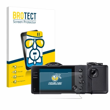Front side of a product packaging with the brand logo BROTECT. Next to it is the device Sigma dp2 Quattro shown with the corre
