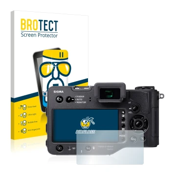 Front side of a product packaging with the brand logo BROTECT. Next to it is the device Sigma SD Quattro H shown with the corr