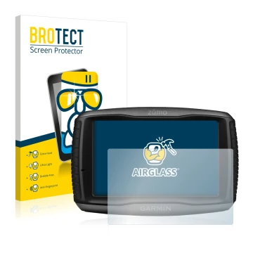 Front side of a product packaging with the brand logo BROTECT. Next to it is the device Garmin zumo 595LM shown with the corre