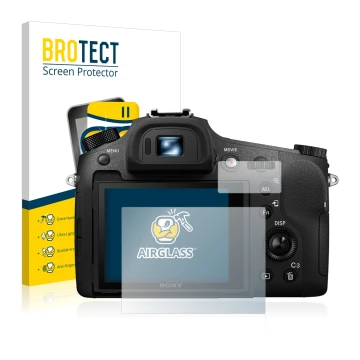 Front side of a product packaging with the brand logo BROTECT. Next to it is the device Sony Cyber-Shot DSC-RX10 III shown wit