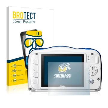 Front side of a product packaging with the brand logo BROTECT. Next to it is the device Nikon Coolpix W100 shown with the corr