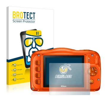 Front side of a product packaging with the brand logo BROTECT. Next to it is the device Nikon Coolpix W150 shown with the corr