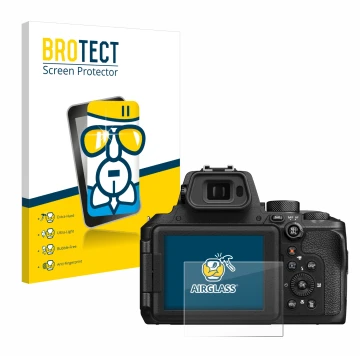 Front side of a product packaging with the brand logo BROTECT. Next to it is the device Nikon Coolpix P950 shown with the corr