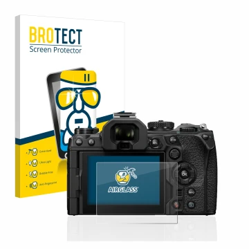 Front side of a product packaging with the brand logo BROTECT. Next to it is the device Olympus OM-1 2022 shown with the corre