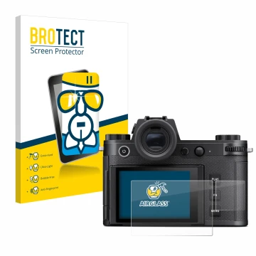 Front side of a product packaging with the brand logo BROTECT. Next to it is the device Leica SL3 (Display + top plate display