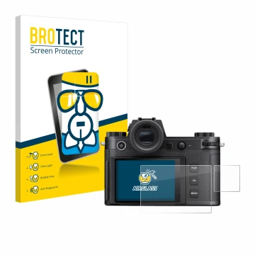 Front side of a product packaging with the brand logo BROTECT. Next to it is the device Leica SL3-S (Display + top plate displ