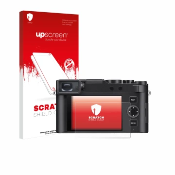 Front side of a product packaging with the brand logo upscreen. Next to it is the device Leica D-Lux 8 shown with the correspo