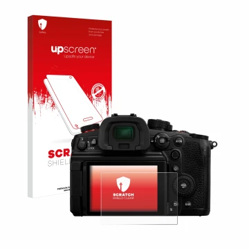 Front side of a product packaging with the brand logo upscreen. Next to it is the device Panasonic Lumix DC-GH7 shown with the