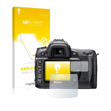 Front side of a product packaging with the brand logo upscreen. Next to it is the device Nikon D80 shown with the correspondin
