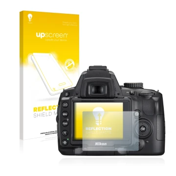 Front side of a product packaging with the brand logo upscreen. Next to it is the device Nikon D5000 shown with the correspond