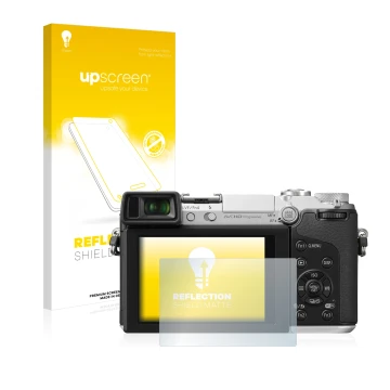 Front side of a product packaging with the brand logo upscreen. Next to it is the device Panasonic Lumix DMC-GX7 shown with th