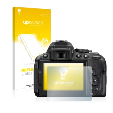 Front side of a product packaging with the brand logo upscreen. Next to it is the device Nikon D5300 shown with the correspond